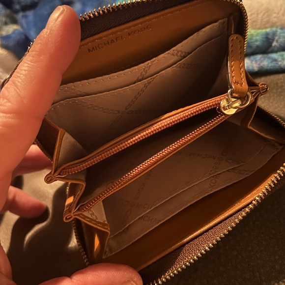 Michael Kors crossbody bags - Picture 13 of 13